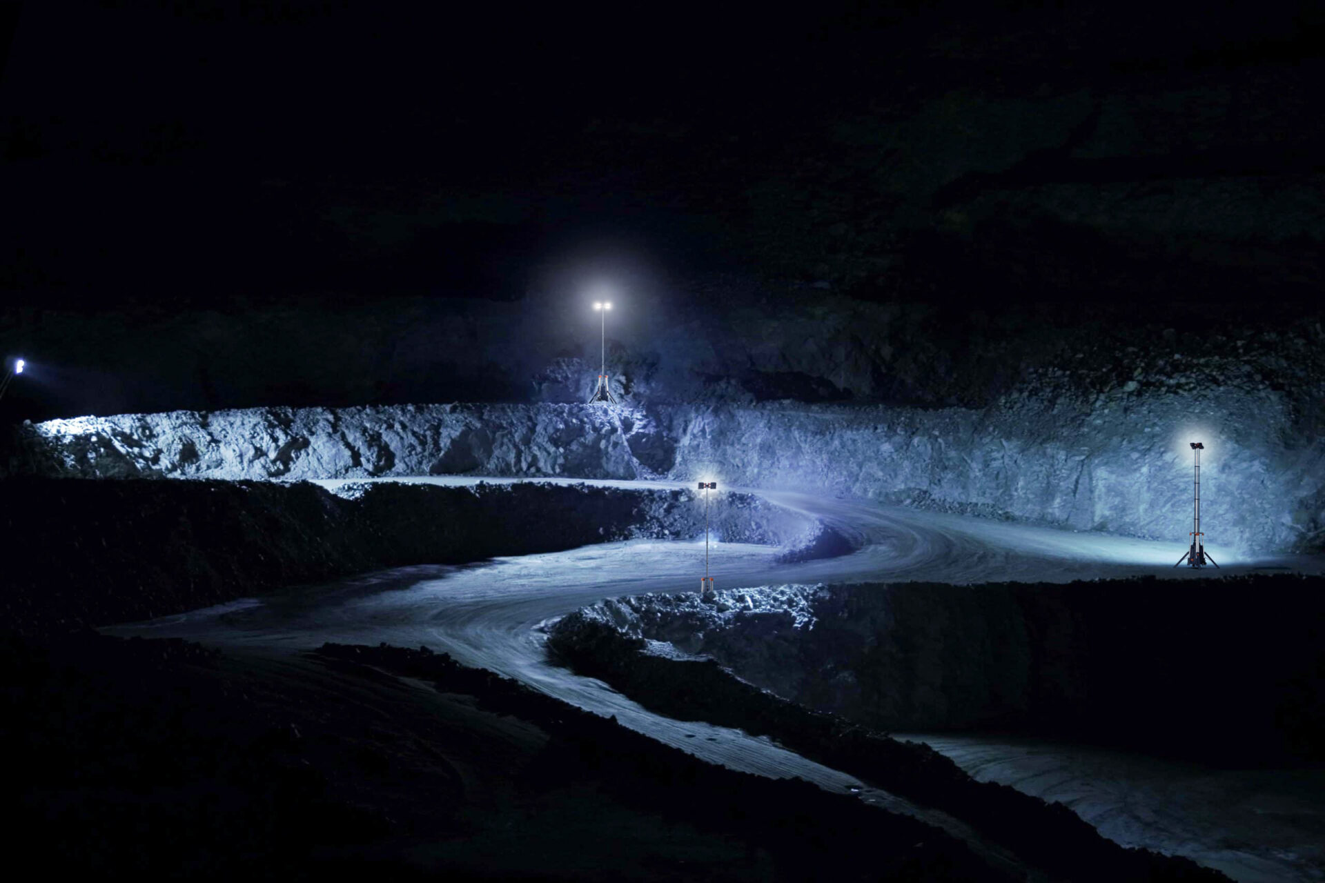 Unexpected Power Outage Handled by TL-500 with Outstanding Emergency Lighting Performance